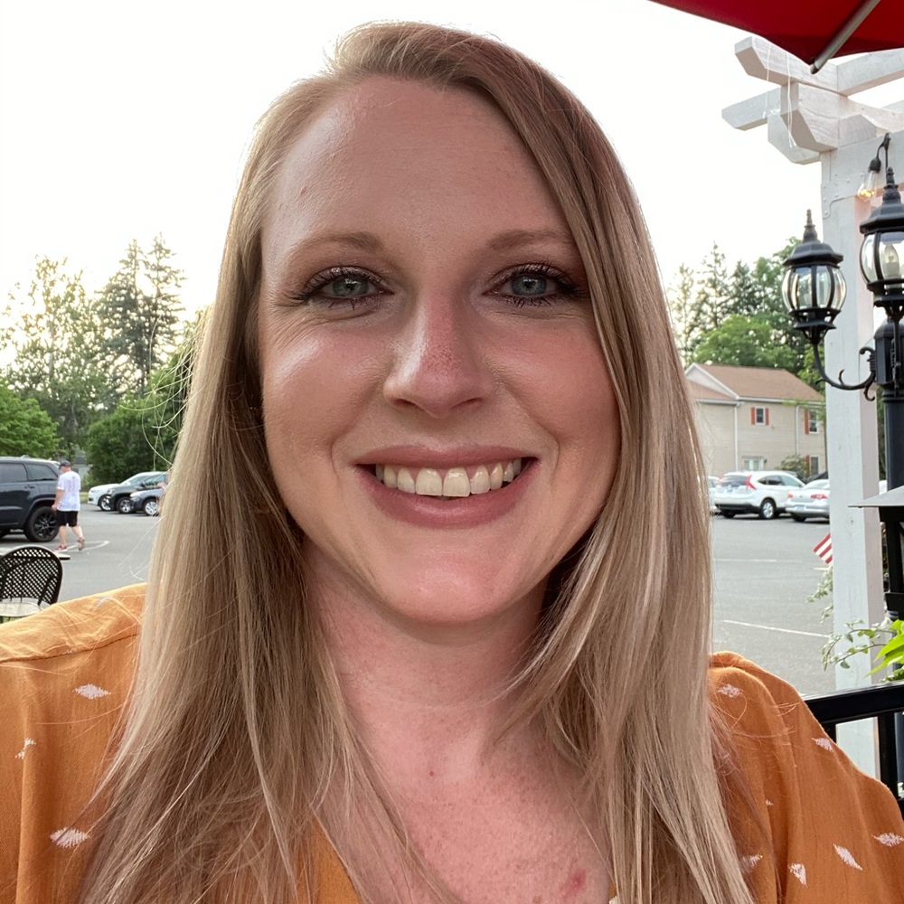 Meet your Posher, Dena